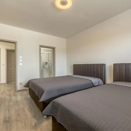 Luxury * Kraluv Dvur